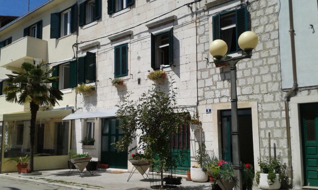 Apartments Nina Riva Kaštela Buitenkant foto
