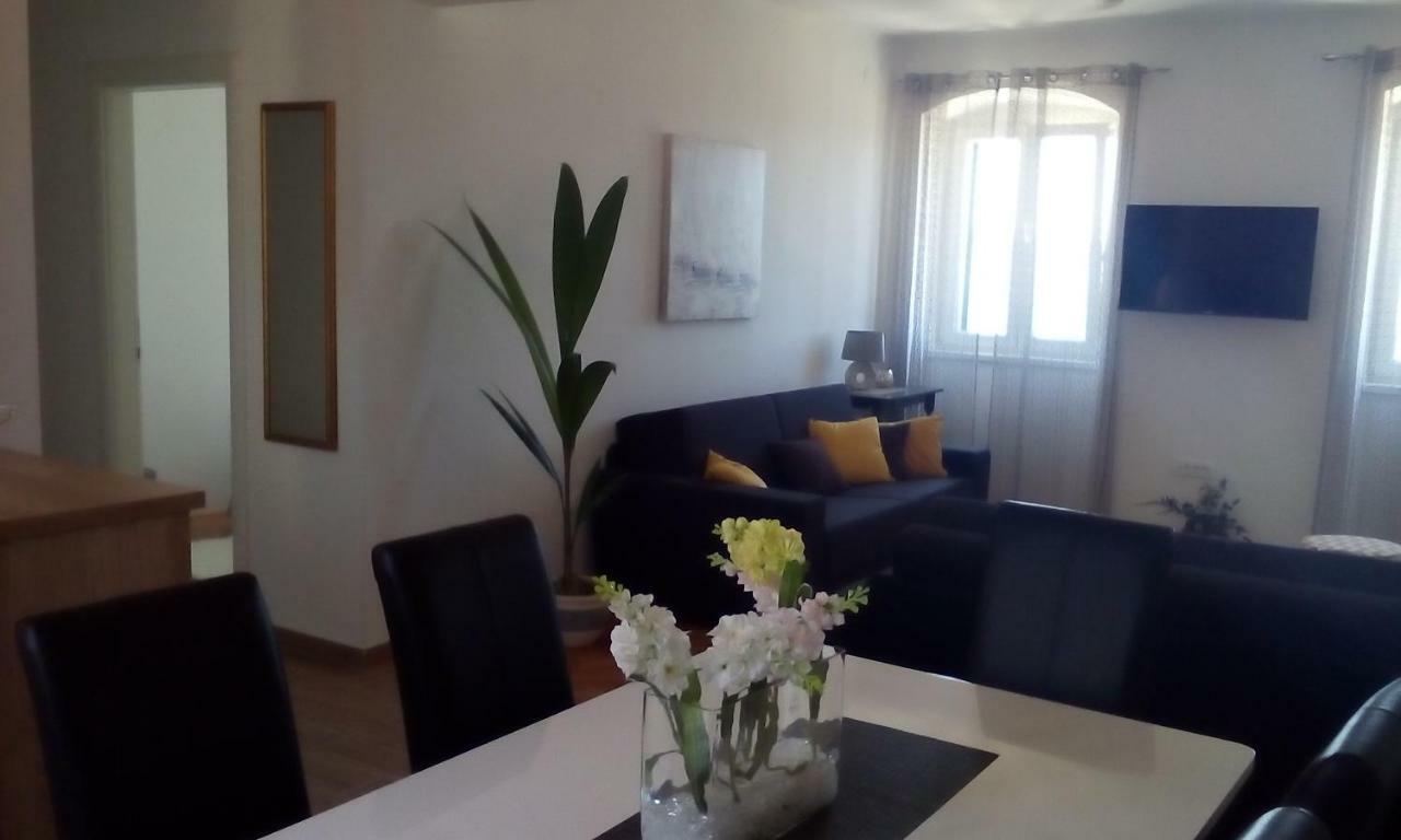 Apartments Nina Riva Kaštela Buitenkant foto